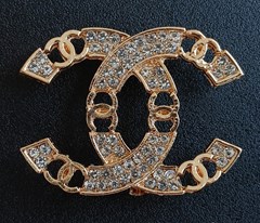 ANSTECKNADEL / PIN / BROSCHE IM CHANEL DESIGN #CH312G