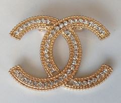 ANSTECKNADEL / PIN / BROSCHE IM CHANEL DESIGN #CH318G