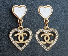 CHANEL OHRRINGE IN HERZFORM MIT STRASS #667G